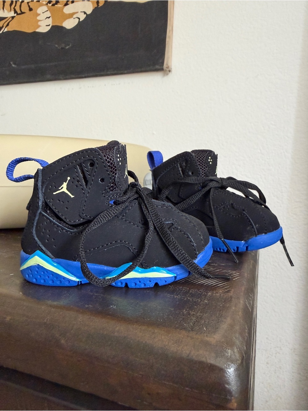 Jordan Kids true flight Sneakers size 3